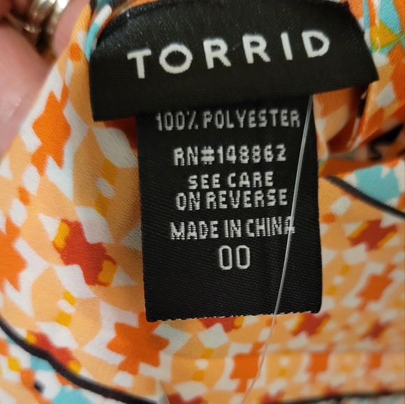 Torrid NWT Mosaic Print Layered Crisscross Cami Size 00 - Picture 3 of 6